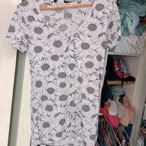 Grey Sunflower t-shirt